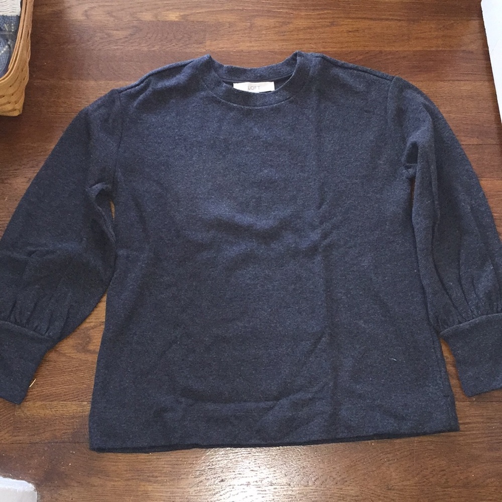 Loft slight ballon sleeve sweater/sweatshirt.
